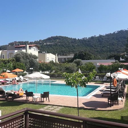Santa Helena Hotel Ялисос Екстериор снимка