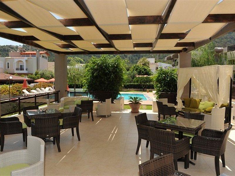 Santa Helena Hotel Ялисос Екстериор снимка