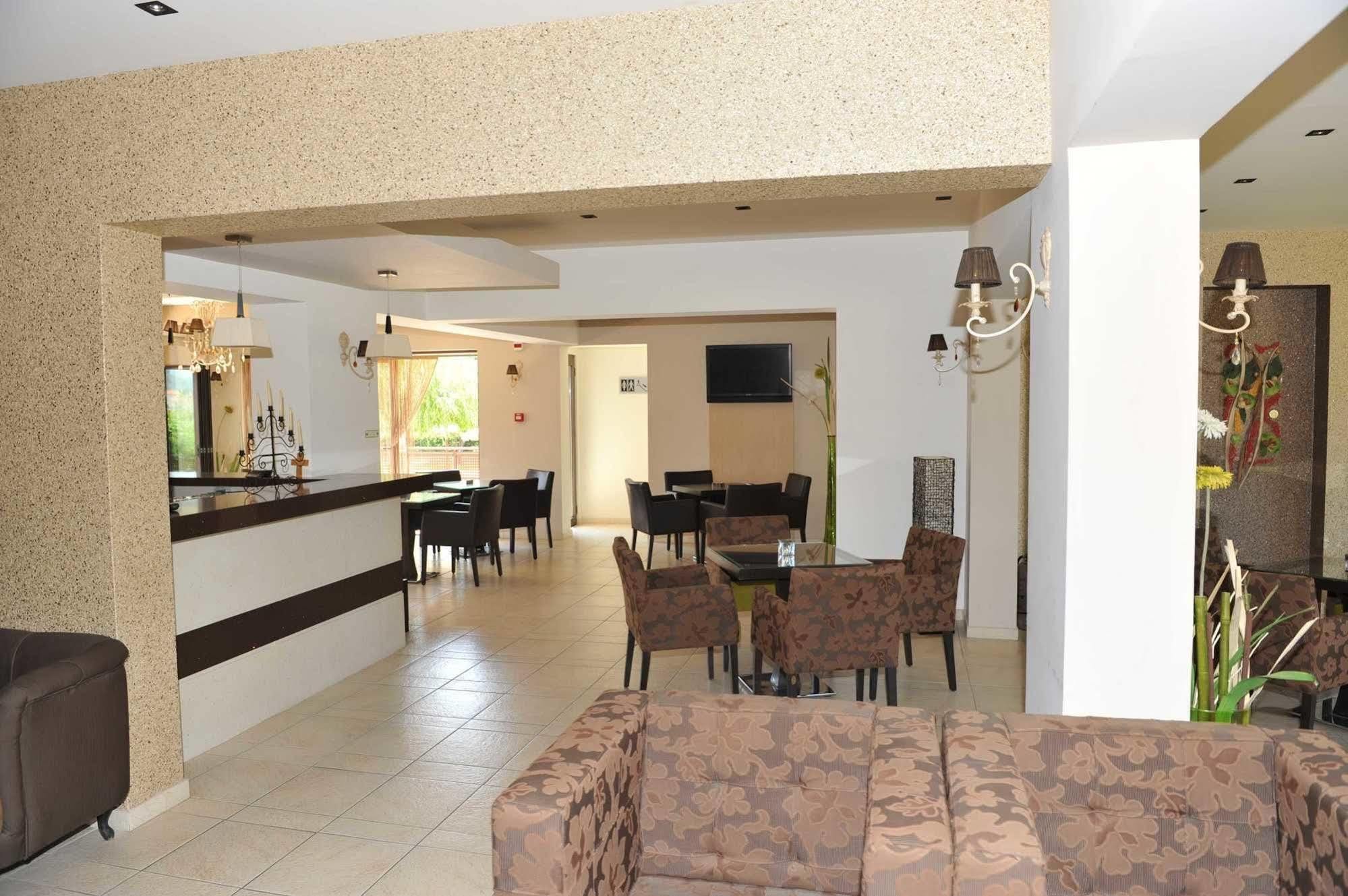 Santa Helena Hotel Ялисос Екстериор снимка