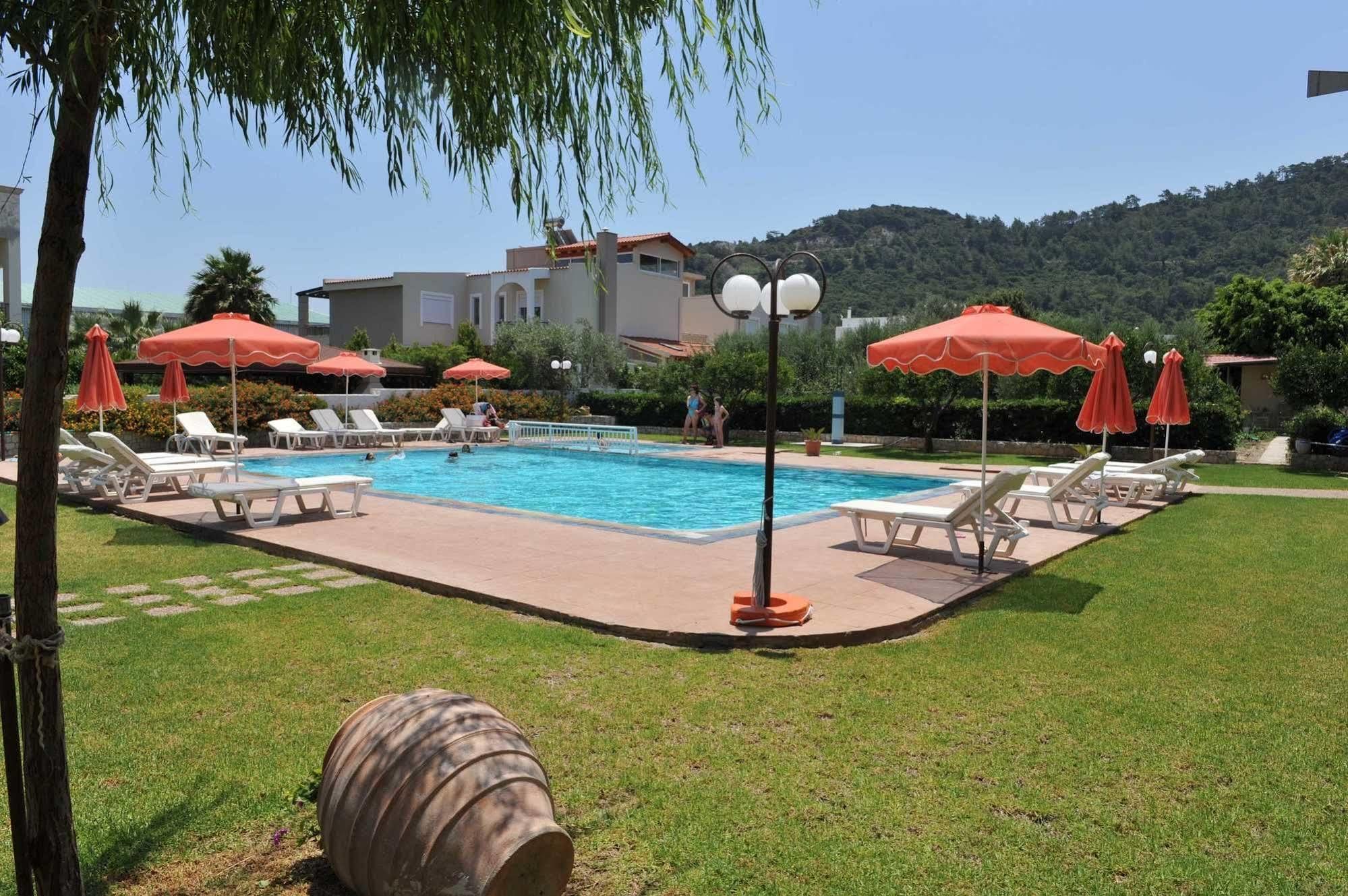 Santa Helena Hotel Ялисос Екстериор снимка