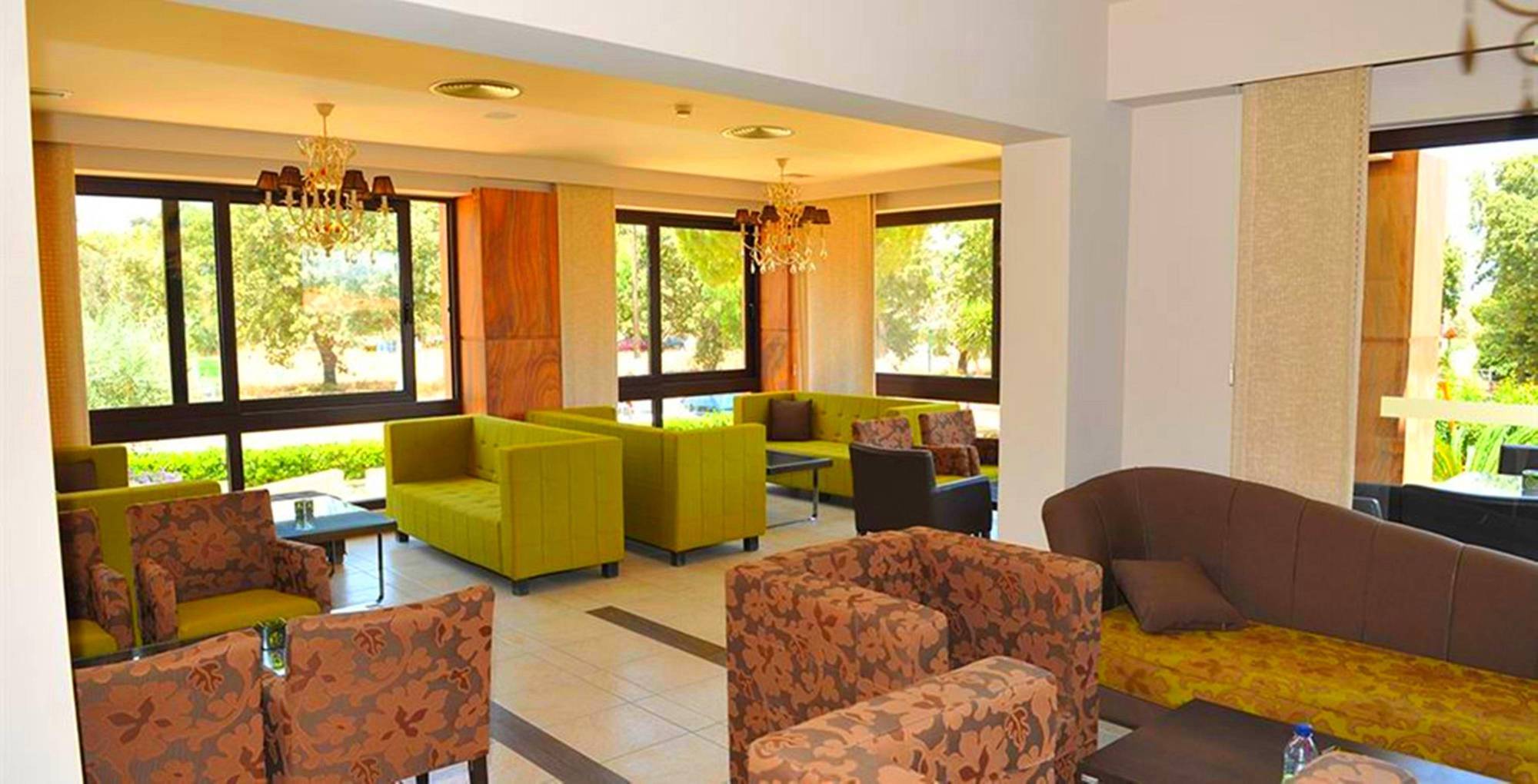 Santa Helena Hotel Ялисос Екстериор снимка