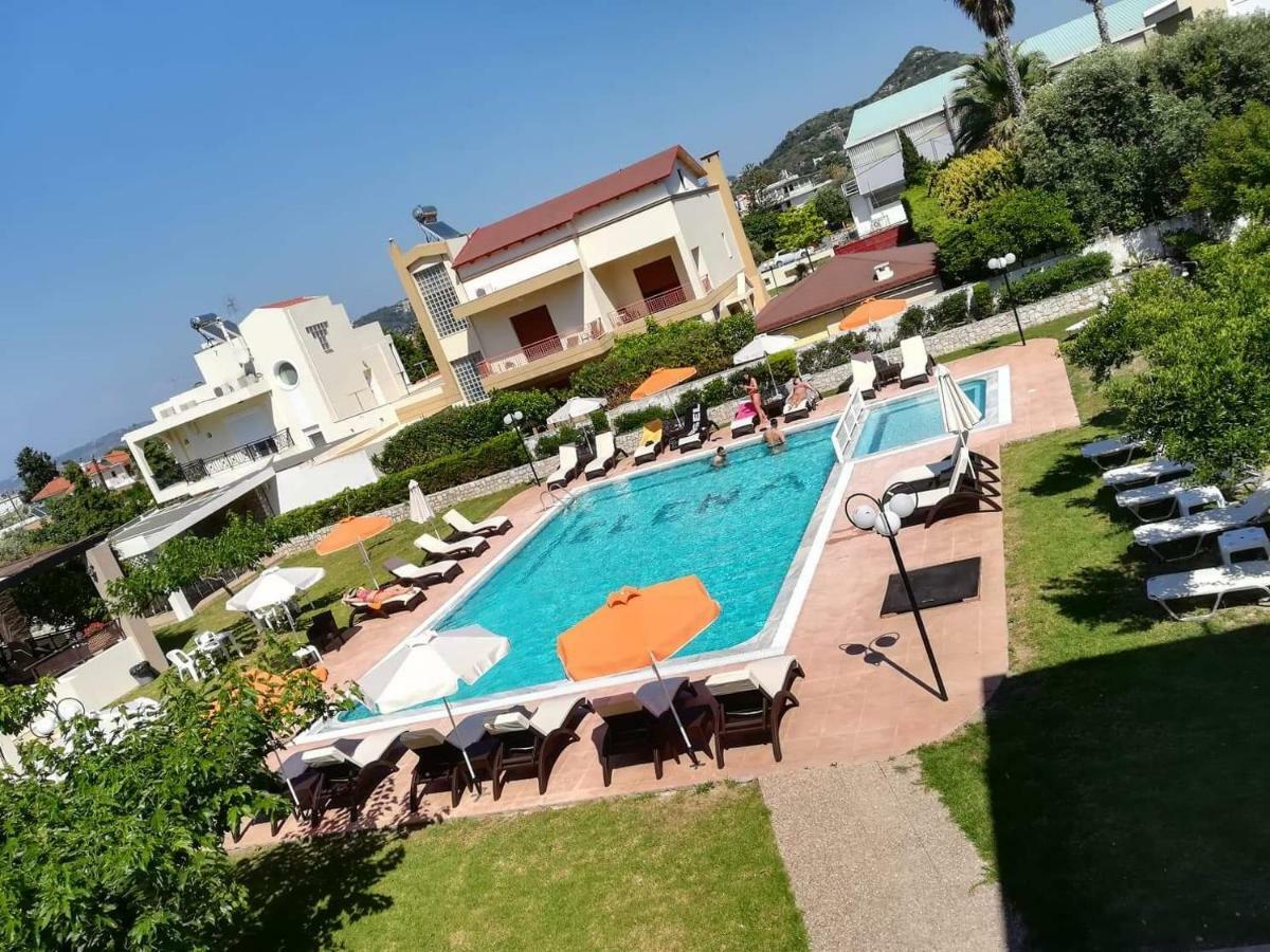 Santa Helena Hotel Ялисос Екстериор снимка